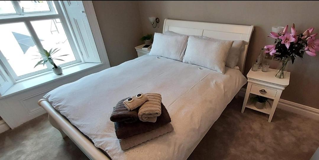 The Canalside B&B At The Auld Shebeen Bar 아티 외부 사진
