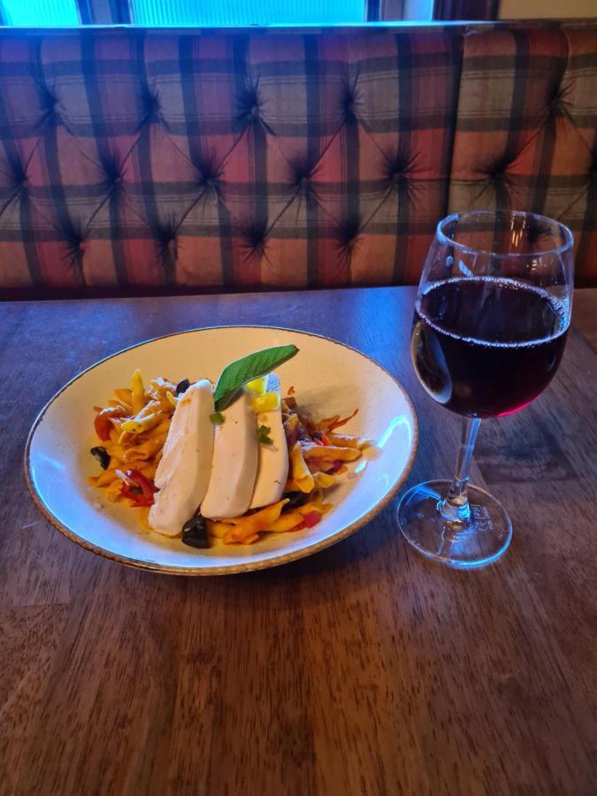 The Canalside B&B At The Auld Shebeen Bar 아티 외부 사진