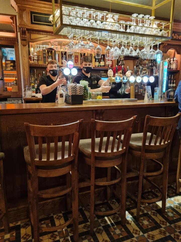 The Canalside B&B At The Auld Shebeen Bar 아티 외부 사진